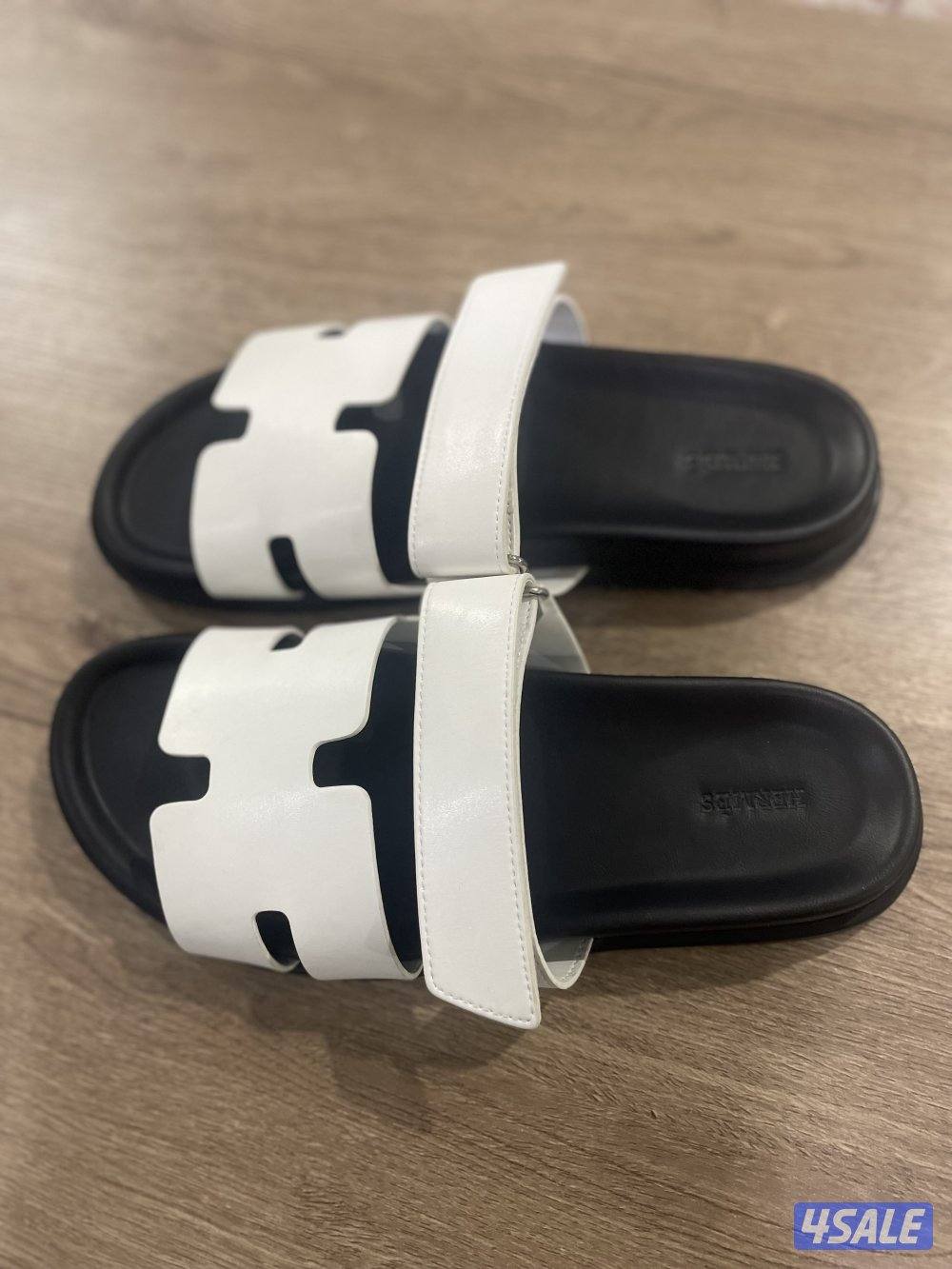 للبيع نعال تقليد درجة أولى1