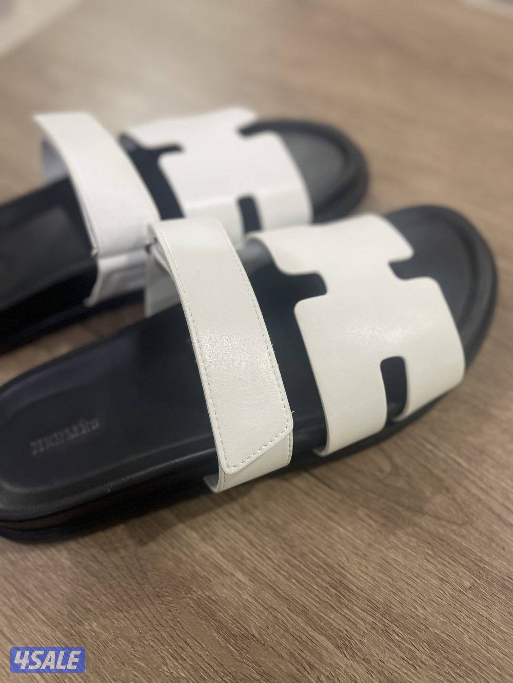 للبيع نعال تقليد درجة أولى3