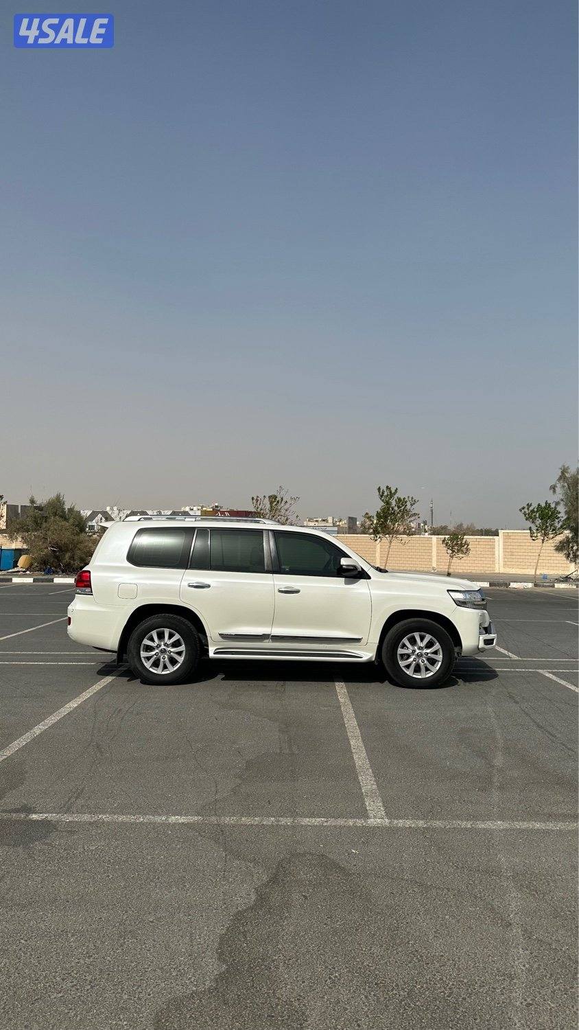 لاندكروزر نظيف 20182