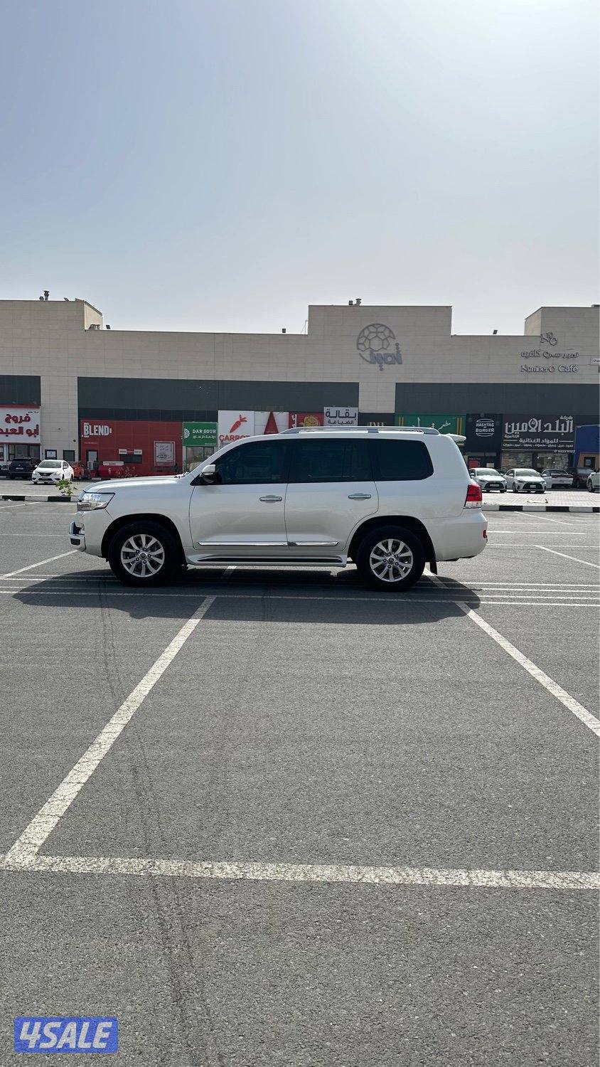 لاندكروزر نظيف 20183