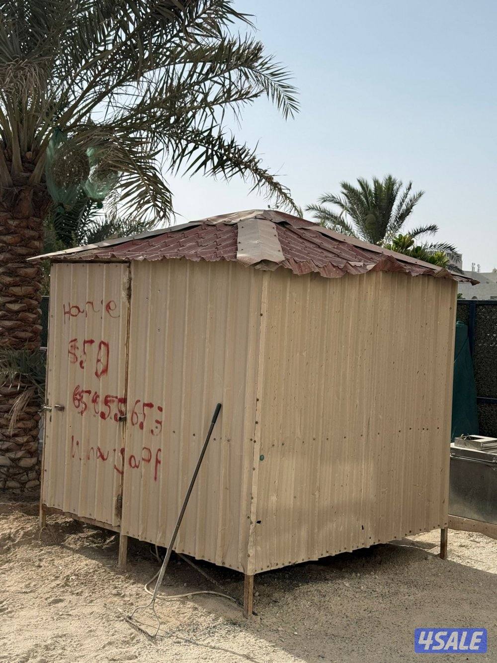للبيع كابينة حديد0