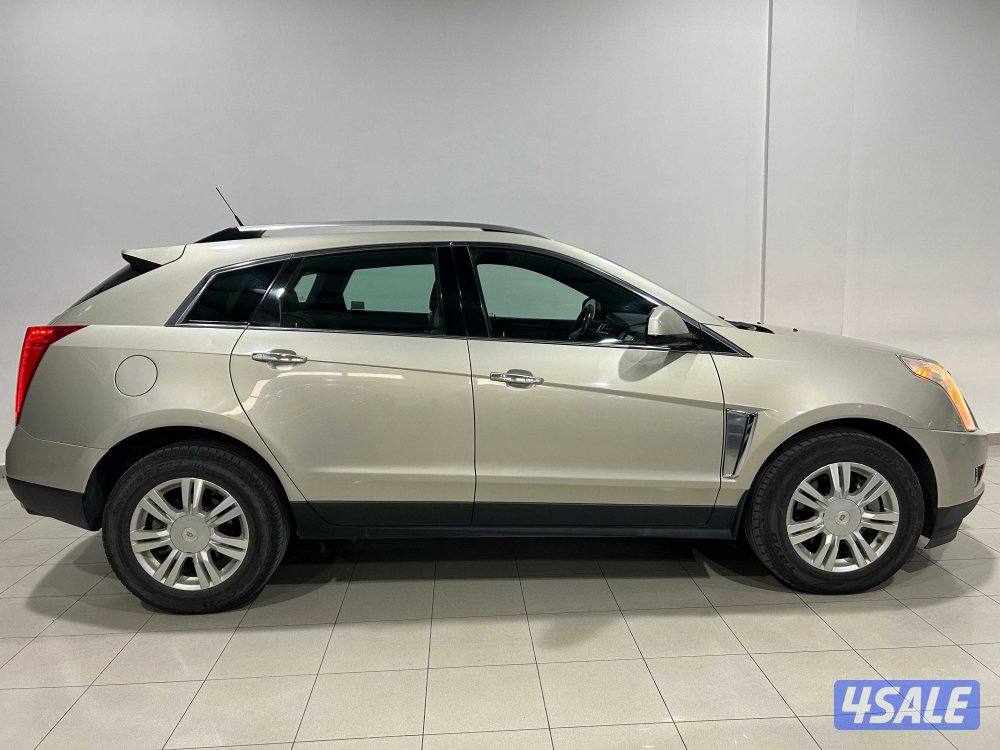 Cadillac SRX Luxury0