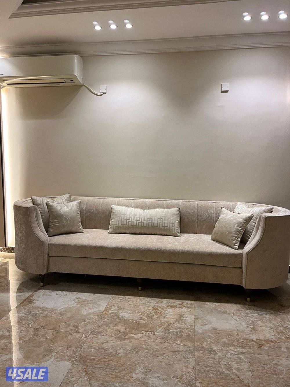 للبيع اثاث جديد تفصال .قطع كنب بيج فاتح تفصال عبدالرضا كاكولي/جديد1