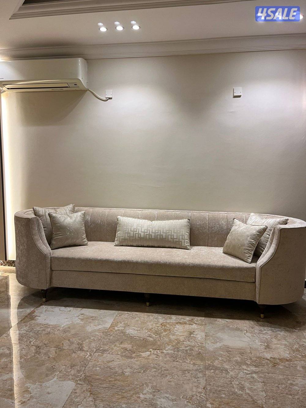 للبيع اثاث جديد تفصال .قطع كنب بيج فاتح تفصال عبدالرضا كاكولي/جديد4
