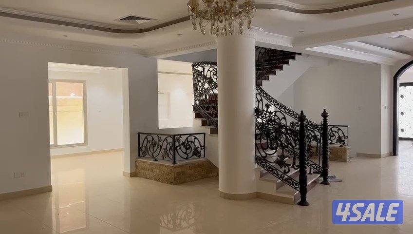 بيت كامل مع حمام سباحة وسرداب للإجار1