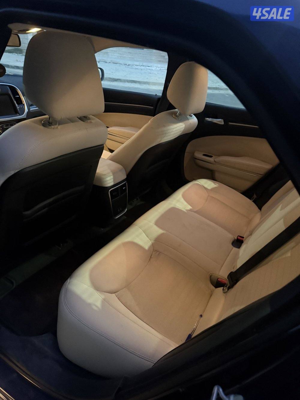 للبيع كرايزلر 20155