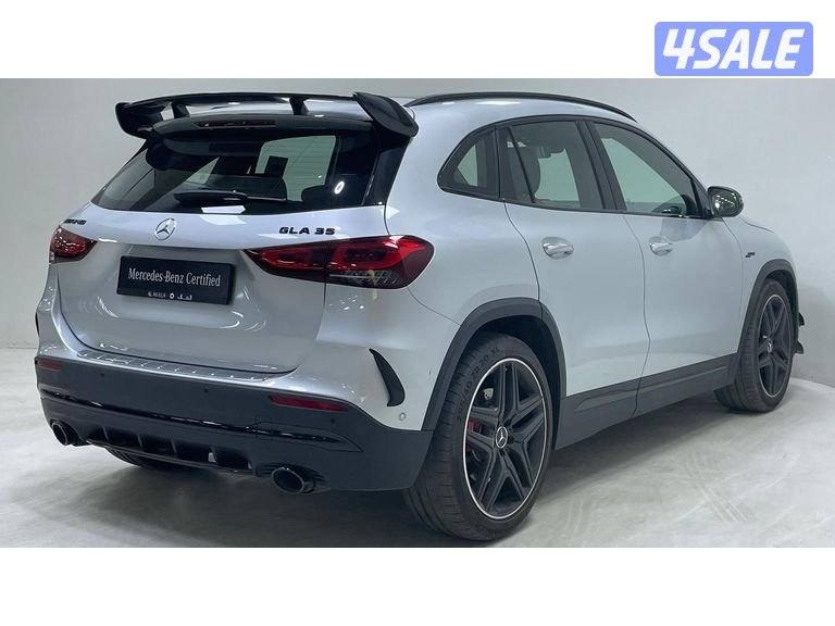 Mercedes-Benz GLA7