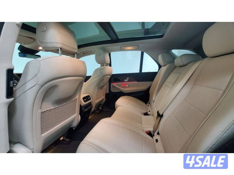 Mercedes-Benz GLE SUV13