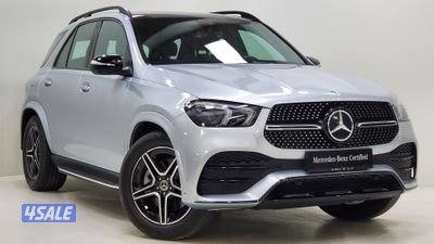 Mercedes-Benz GLE SUV0