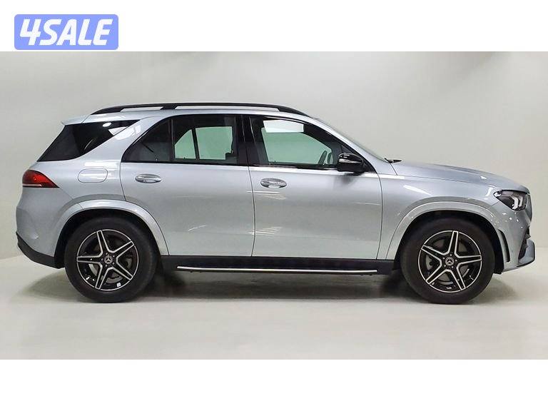 Mercedes-Benz GLE SUV4