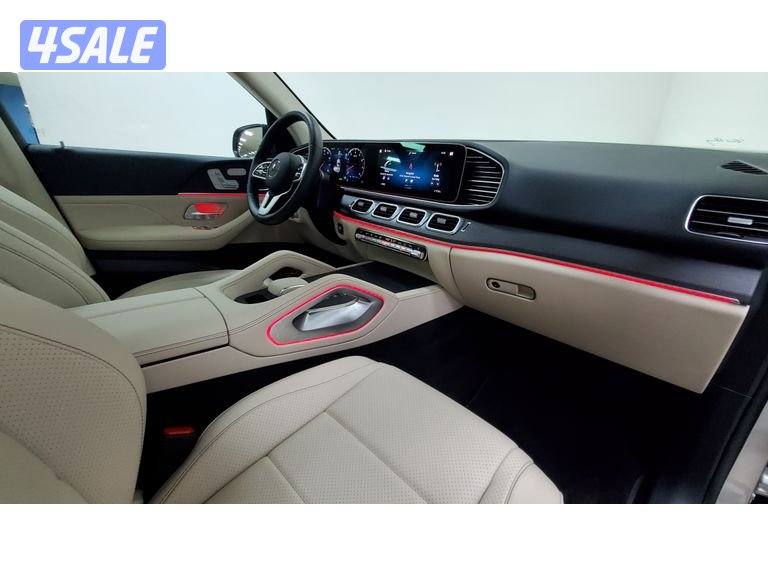 Mercedes-Benz GLE SUV9