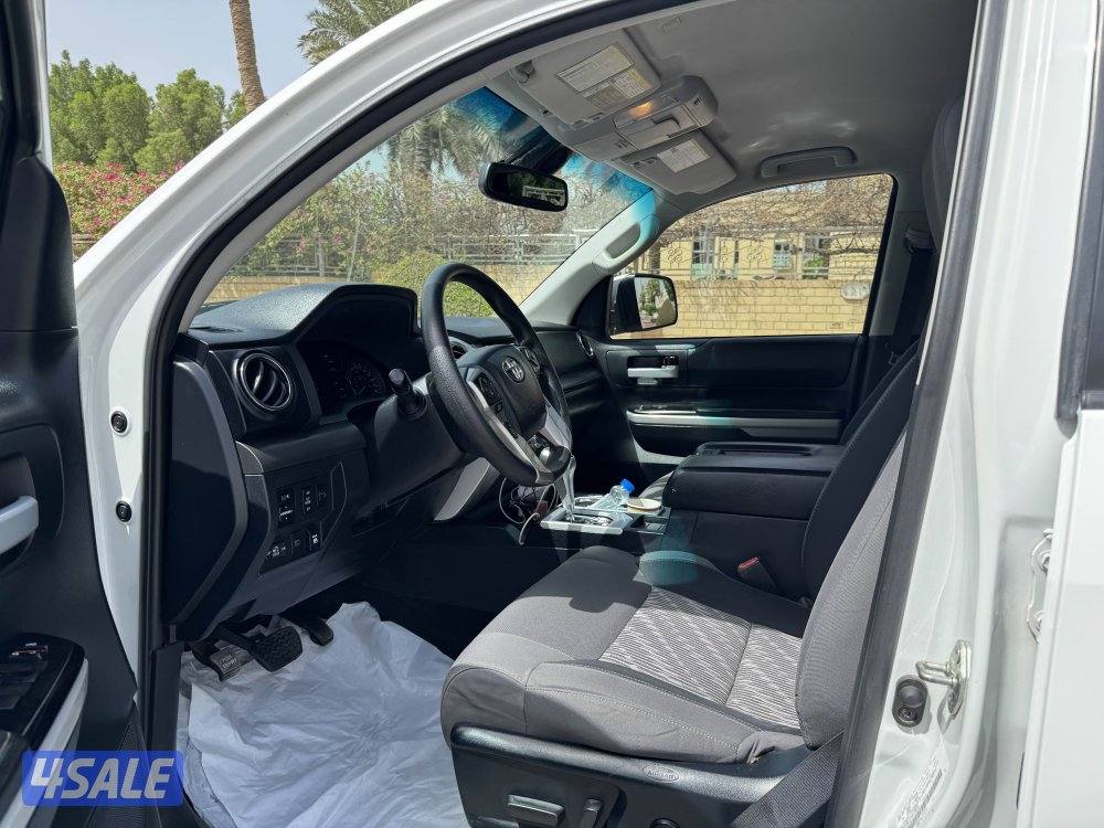 TOYOTA TUNDRA TRD SPORT 20197