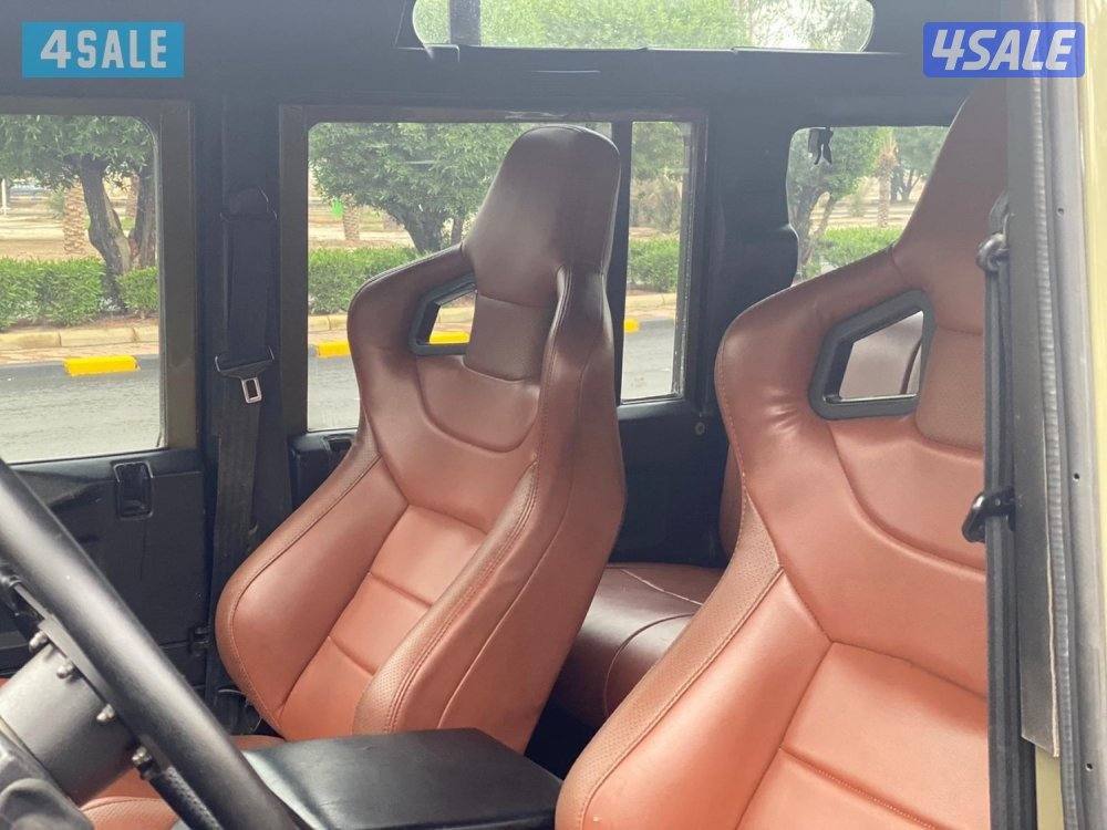 Land Rover Defender3