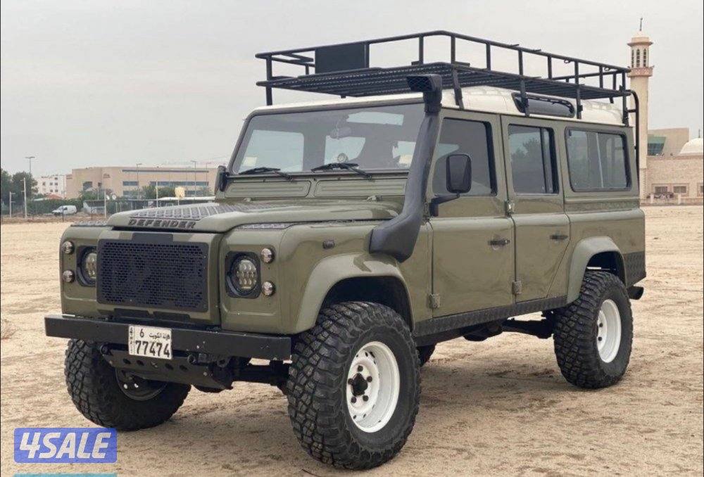Land Rover Defender2