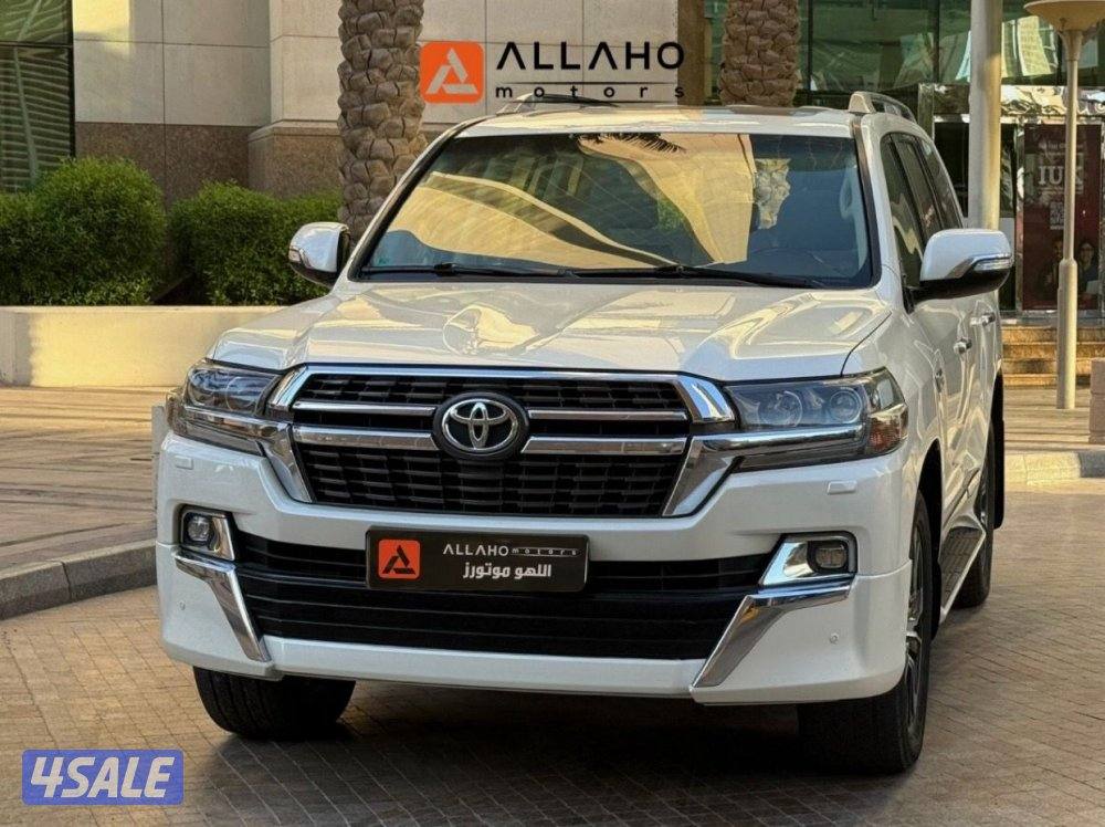 لاندكروزرGXR V6 GARN TOURING موديل2021 عداد146الف سيرفس منتظم1