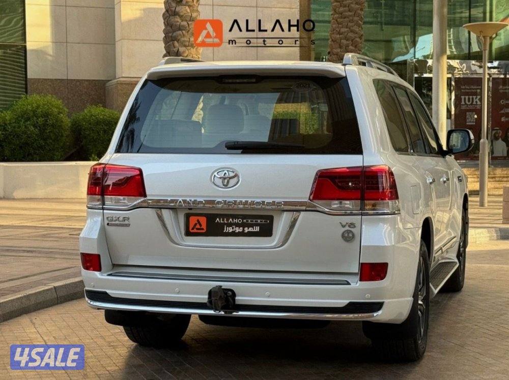 لاندكروزرGXR V6 GARN TOURING موديل2021 عداد146الف سيرفس منتظم2