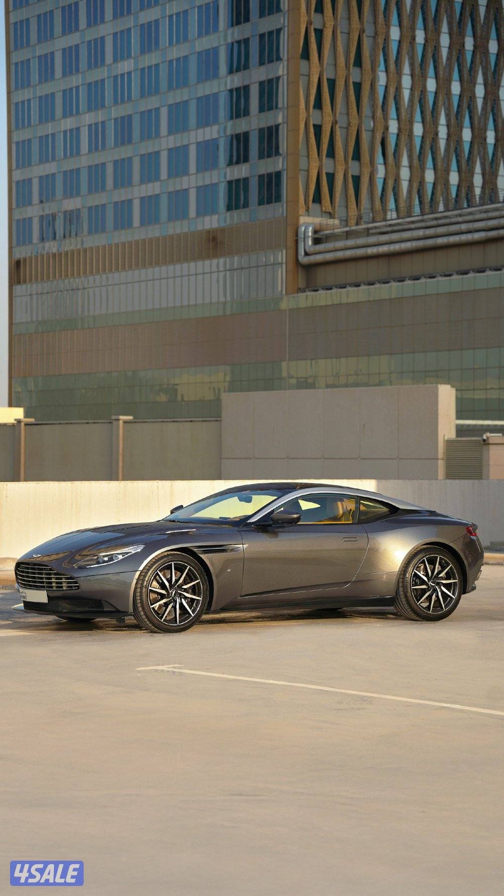 استون مارتن بحالة المصنع تحت الكفالة2