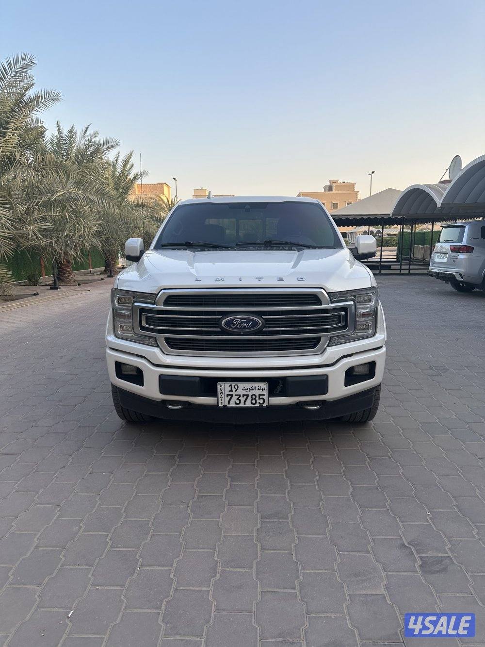 وانيت فورد لمتيد وارد امريكا مواصفات خاصه2