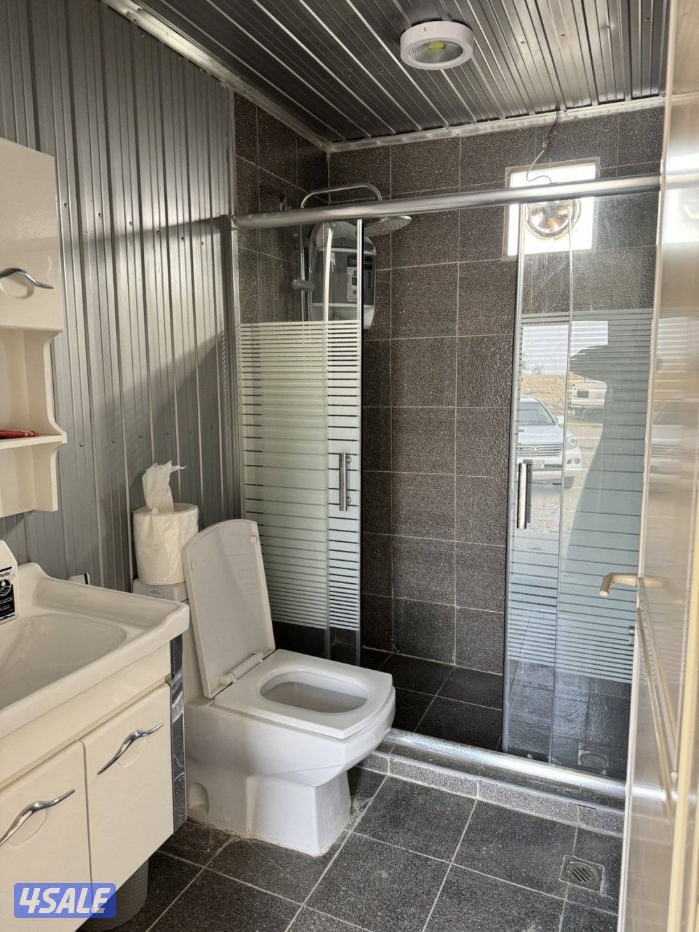 شاليه ٦+٤ عوازل دبل غرفة نوم وكنب وسرير وتكييف وتلفزيون وسخان استخدام2