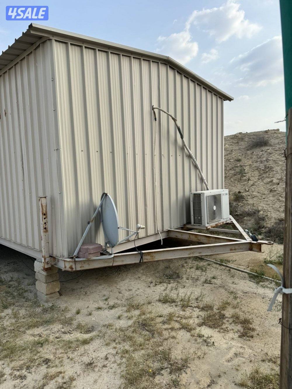 شاليه ٦+٤ عوازل دبل غرفة نوم وكنب وسرير وتكييف وتلفزيون وسخان استخدام3