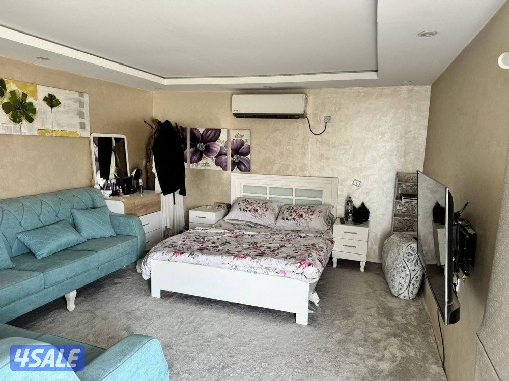شاليه ٦+٤ عوازل دبل غرفة نوم وكنب وسرير وتكييف وتلفزيون وسخان استخدام7
