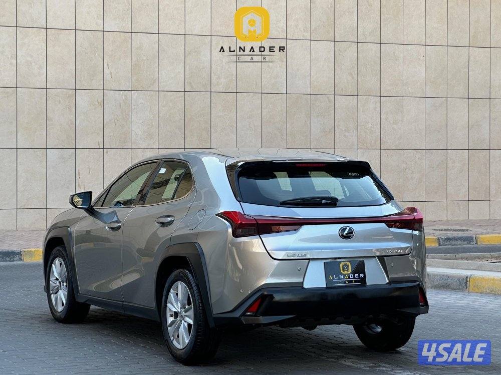 للبيع LEXUS UX200 موديل 2020 وارد الساير5