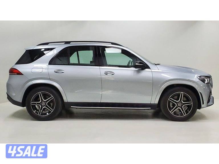 Mercedes-Benz GLE SUV4