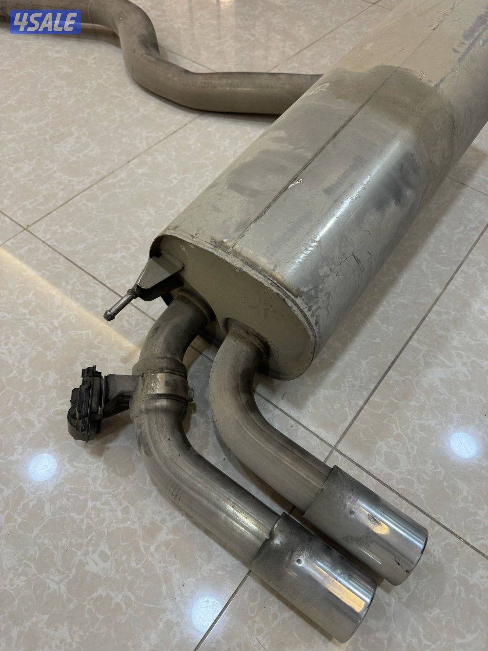 قزوز كامل شبه جديد وشوته الوكاله بي ام دبليو الفئه الرابعه 20141