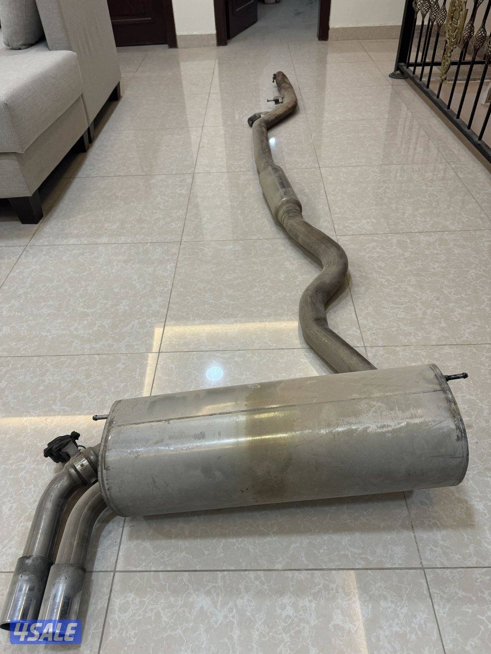 قزوز كامل شبه جديد وشوته الوكاله بي ام دبليو الفئه الرابعه 20144