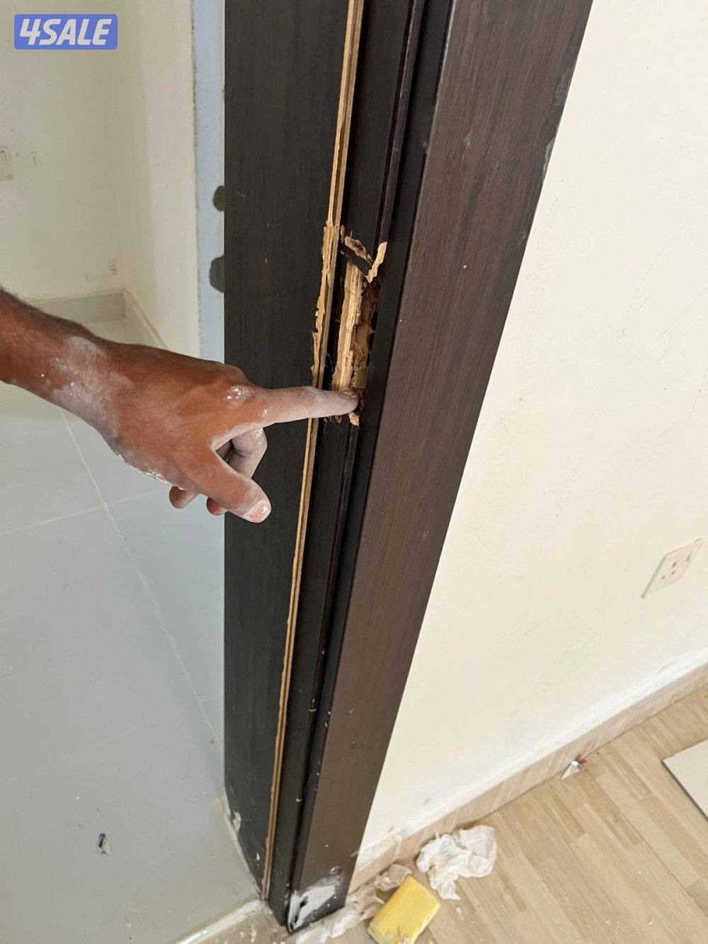 نجار فني باكستاني تركيب اثاث ايكيا ميداس بينتا هوم سنتر ابيات صيني7