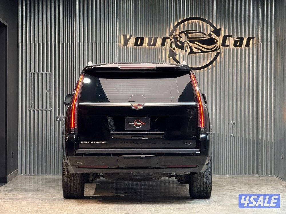 Cadillac escalade3