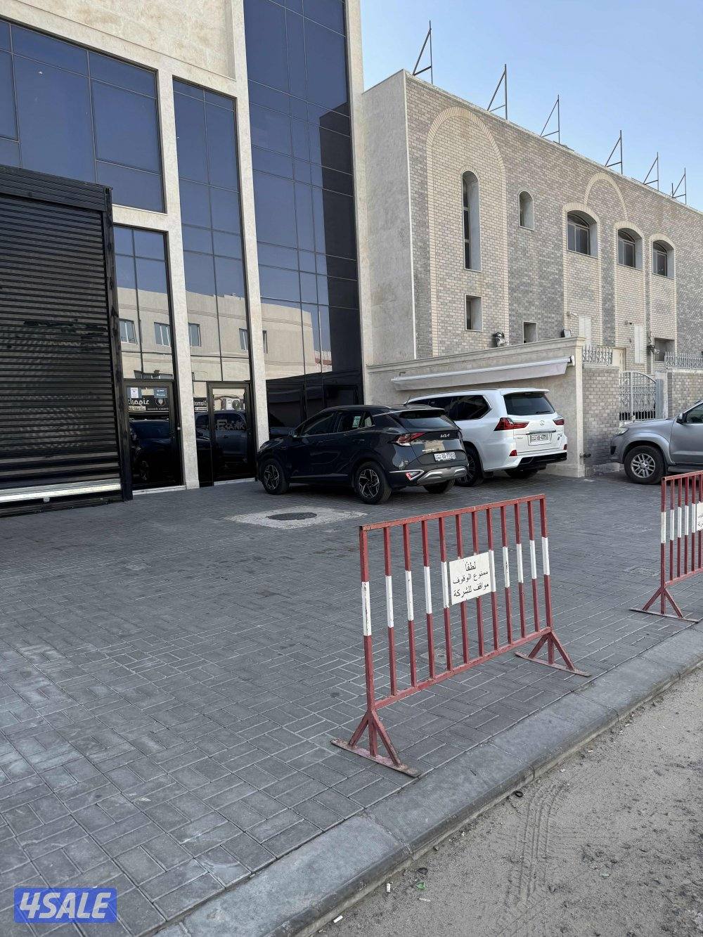 للايجار محلات ومخازن بالشويخ والري وحولي والعاصمة6