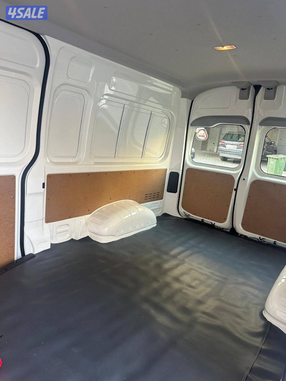 باص جديد تويوتا هايس مقفل الساير 2026 العداد اصفار بنزين قير اوتوماتيك5