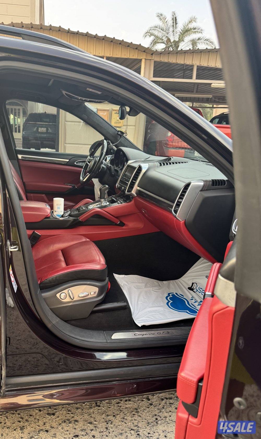 للبيع كايين gts كامل المواصفات  ٢٠١٦ بني  و من داخل احمر صبغ الوكاله2