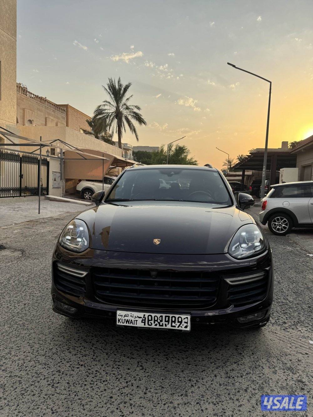 للبيع كايين gts كامل المواصفات  ٢٠١٦ بني  و من داخل احمر صبغ الوكاله9