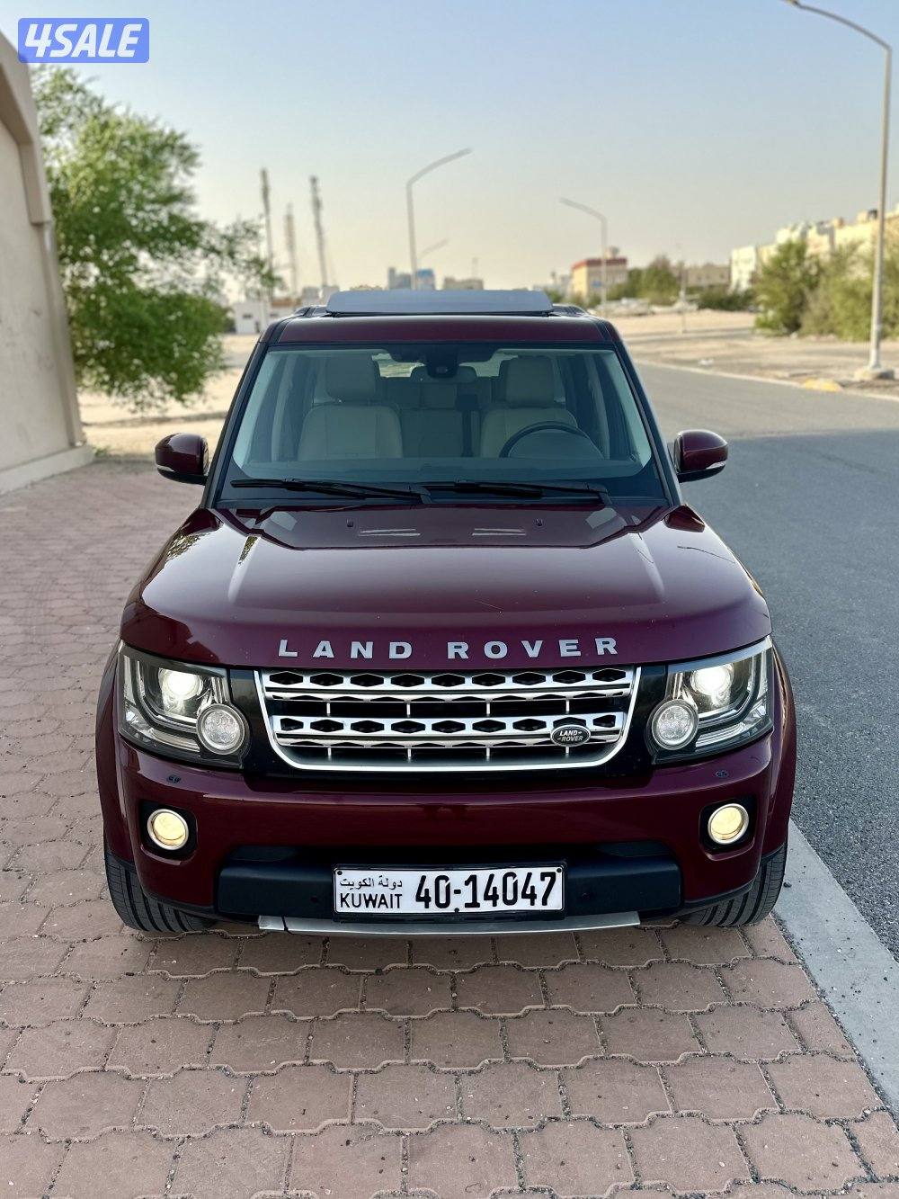 2016 Land Rover LR4 / All Original0