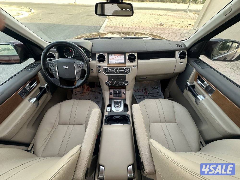 2016 Land Rover LR4 / All Original9