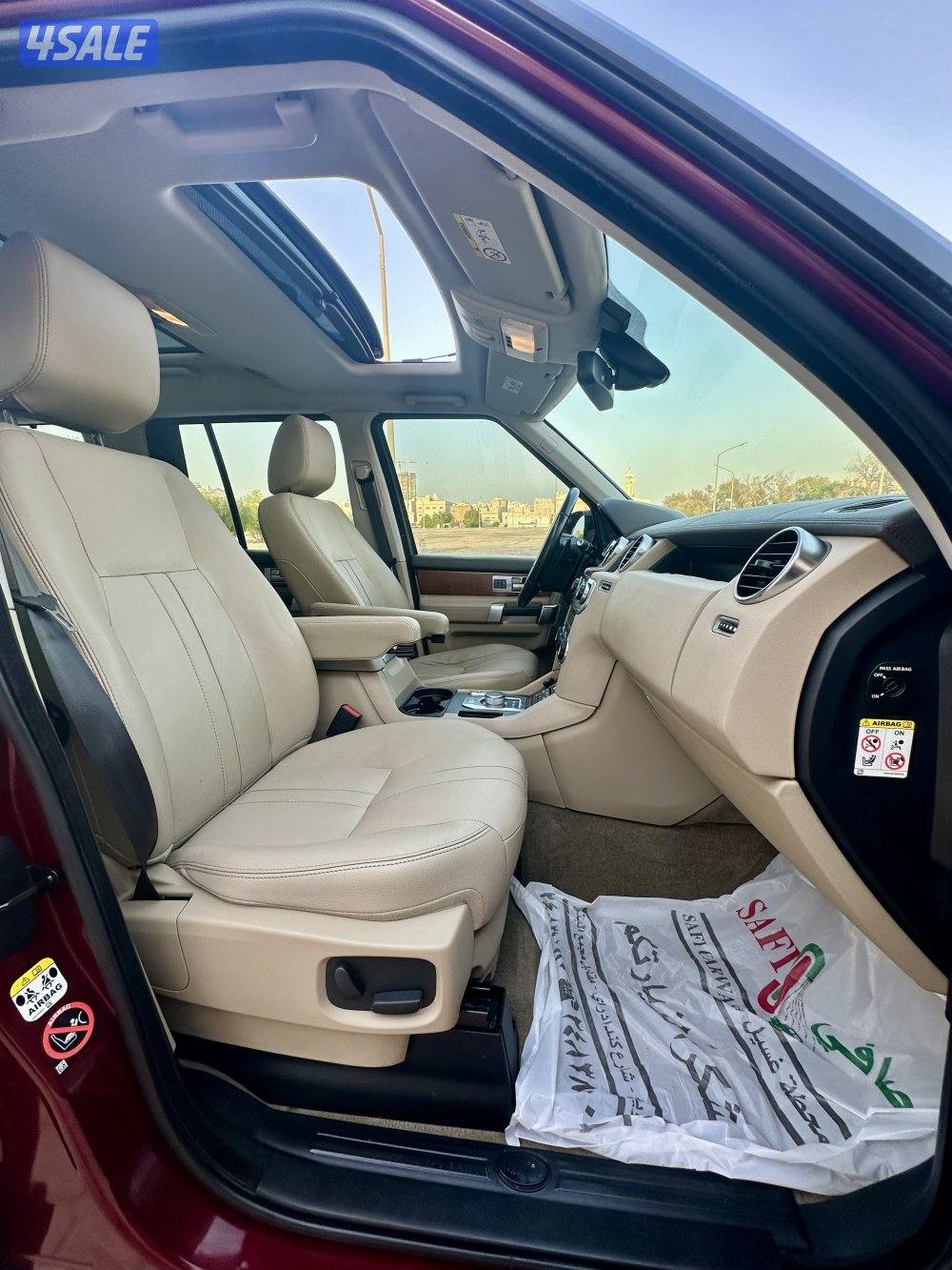 2016 Land Rover LR4 / All Original14