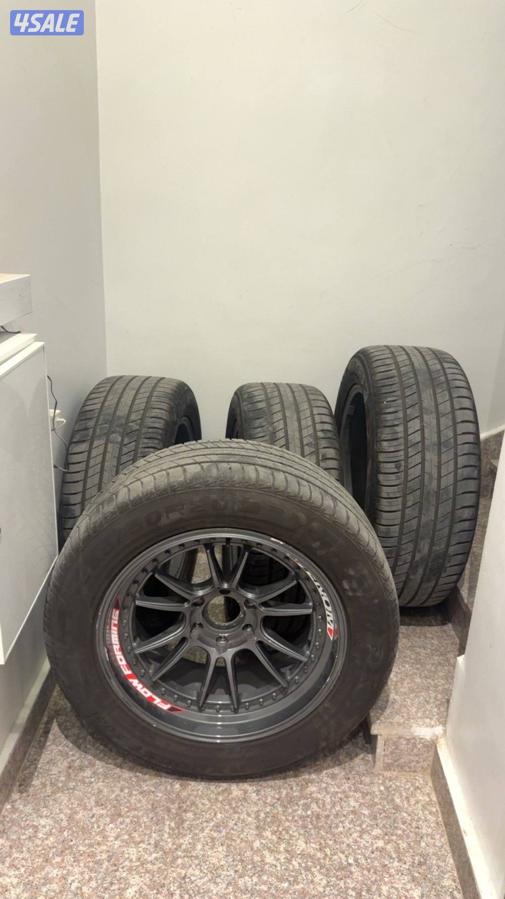 للبيع رنقات لنزو اصلي حجم ٢٠ معى التواير جديده بسعر رمزي0