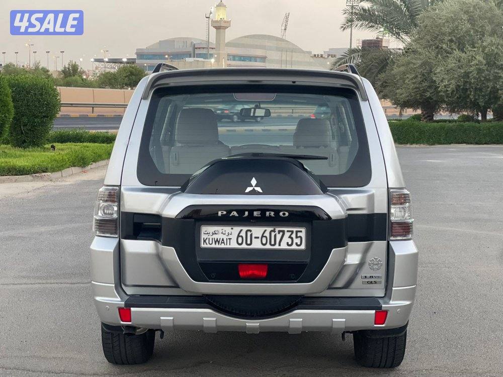 باجيرو 2022 فل اوبشن الماكينه الكبيره بحالة الوكالة5