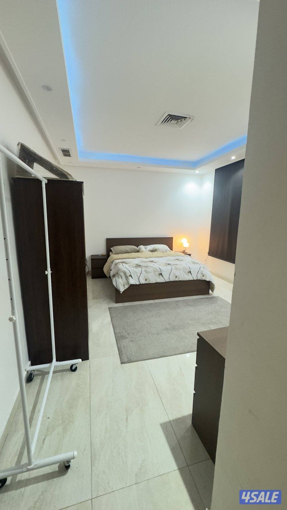 للإيجار شاليه دو ارضي مع حديقه خاصه ومدخل خاص متوفر5