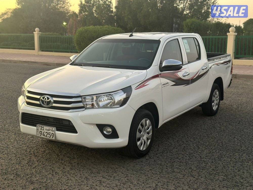 وانيت هيلوكس 2023 وكالة0