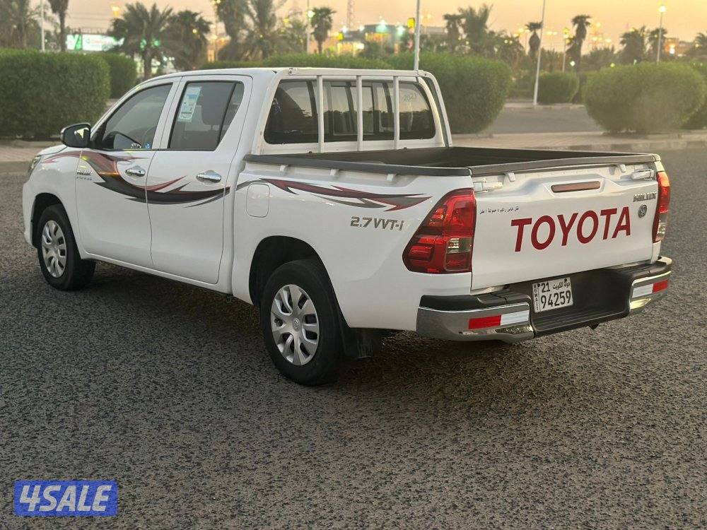 وانيت هيلوكس 2023 وكالة6