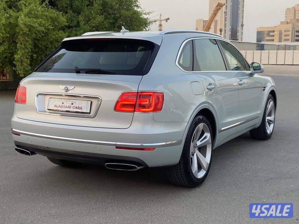 بنتلي بينتايجا موديل 2018 _12 سلندر وارد الوكاله صبغ الوكاله1