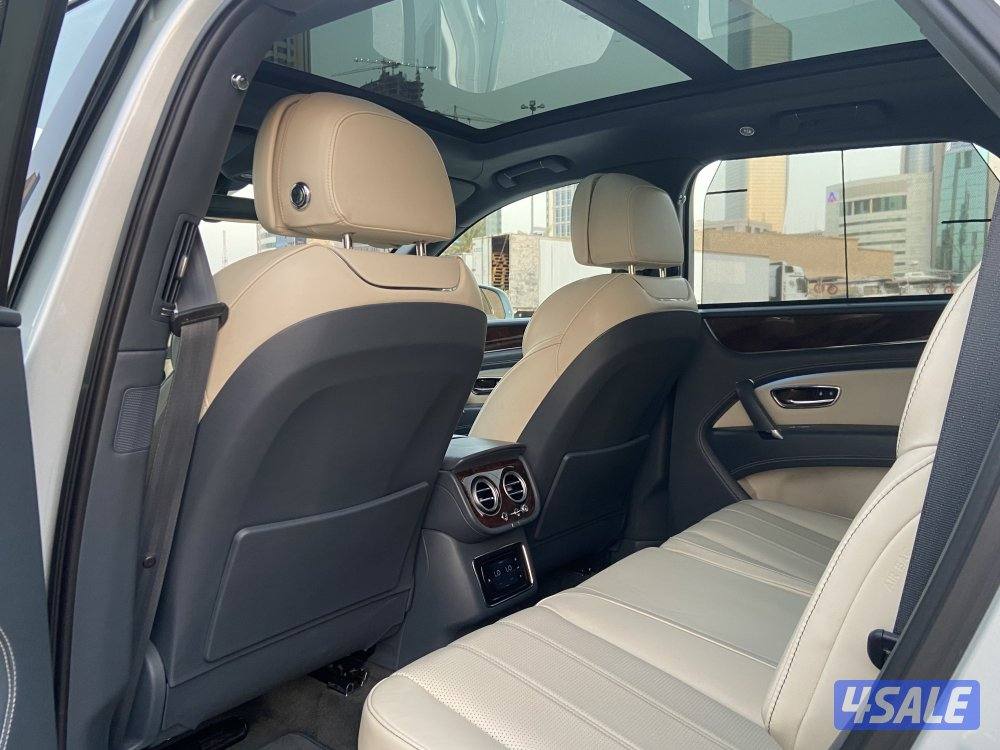 بنتلي بينتايجا موديل 2018 _12 سلندر وارد الوكاله صبغ الوكاله3