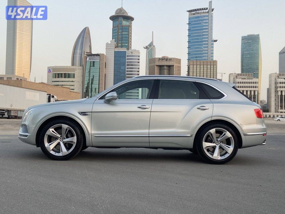 بنتلي بينتايجا موديل 2018 _12 سلندر وارد الوكاله صبغ الوكاله5