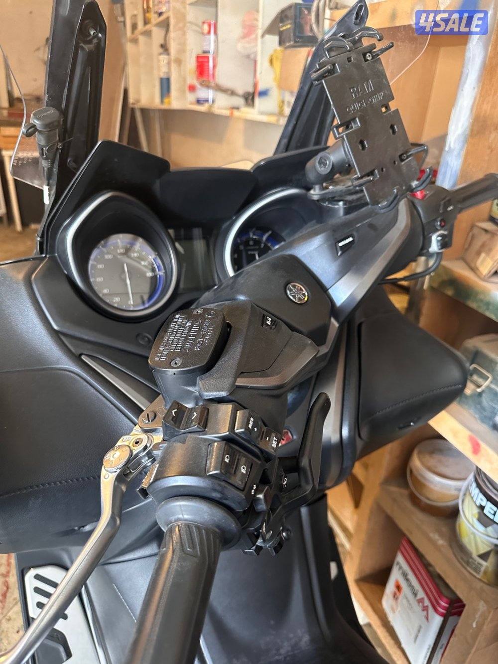 دراجه ياماهاTmax 5602