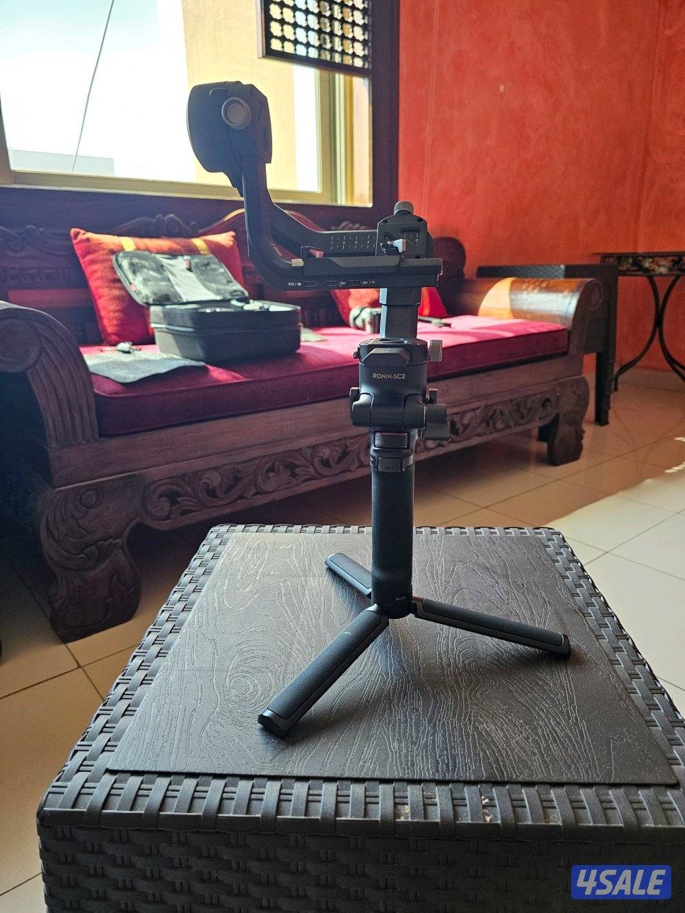 للبيع مانع اهتزاز DJI احترافي جدا و بحاله ممتازه0