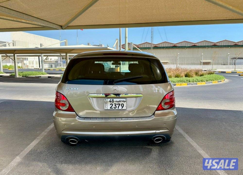 مرسيدس R300 - الموديل:2010 - العداد:1355