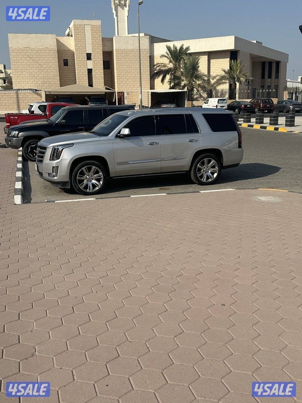 للبيع اسكليد بلاتينيوم مع تاهو شرط الفحص فل ابشن اعلي درجة0